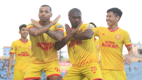 Cầu thủ Nam Định hoang mang về chuyện đi ở